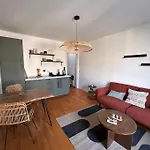 Renovated Flat Near Tour Eiffel Lägenhet *