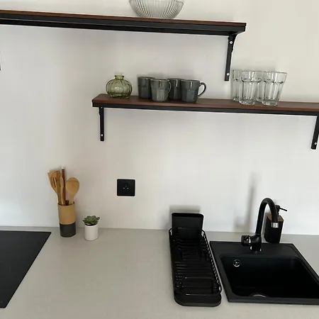 Renovated Flat Near Tour Eiffel Appartement Parijs