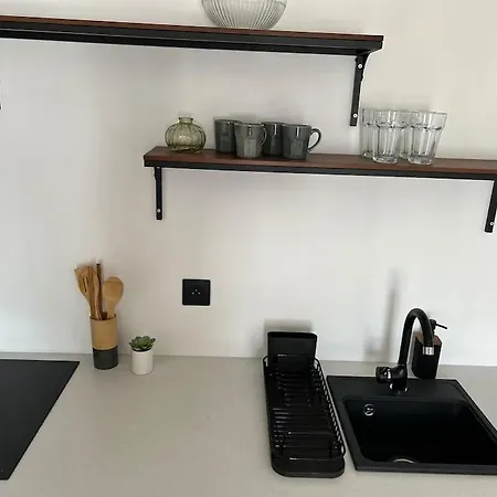 Renovated Flat Near Tour Eiffel Appartement Parijs