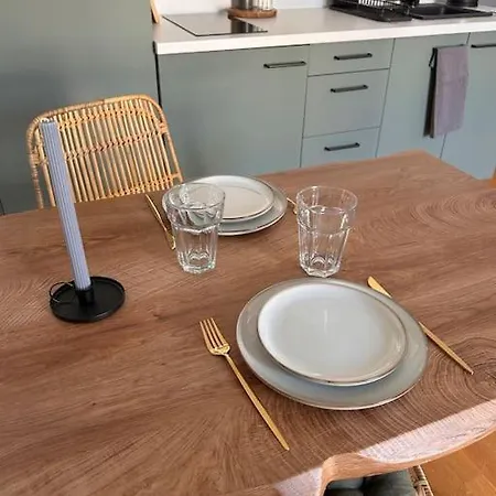 Renovated Flat Near Tour Eiffel Appartement Parijs