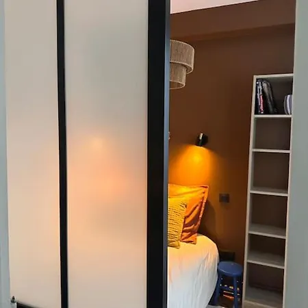 Renovated Flat Near Tour Eiffel Parijs