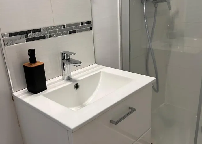 Renovated Flat Near Tour Eiffel דירה