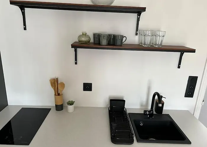 Renovated Flat Near Tour Eiffel דירה פריז